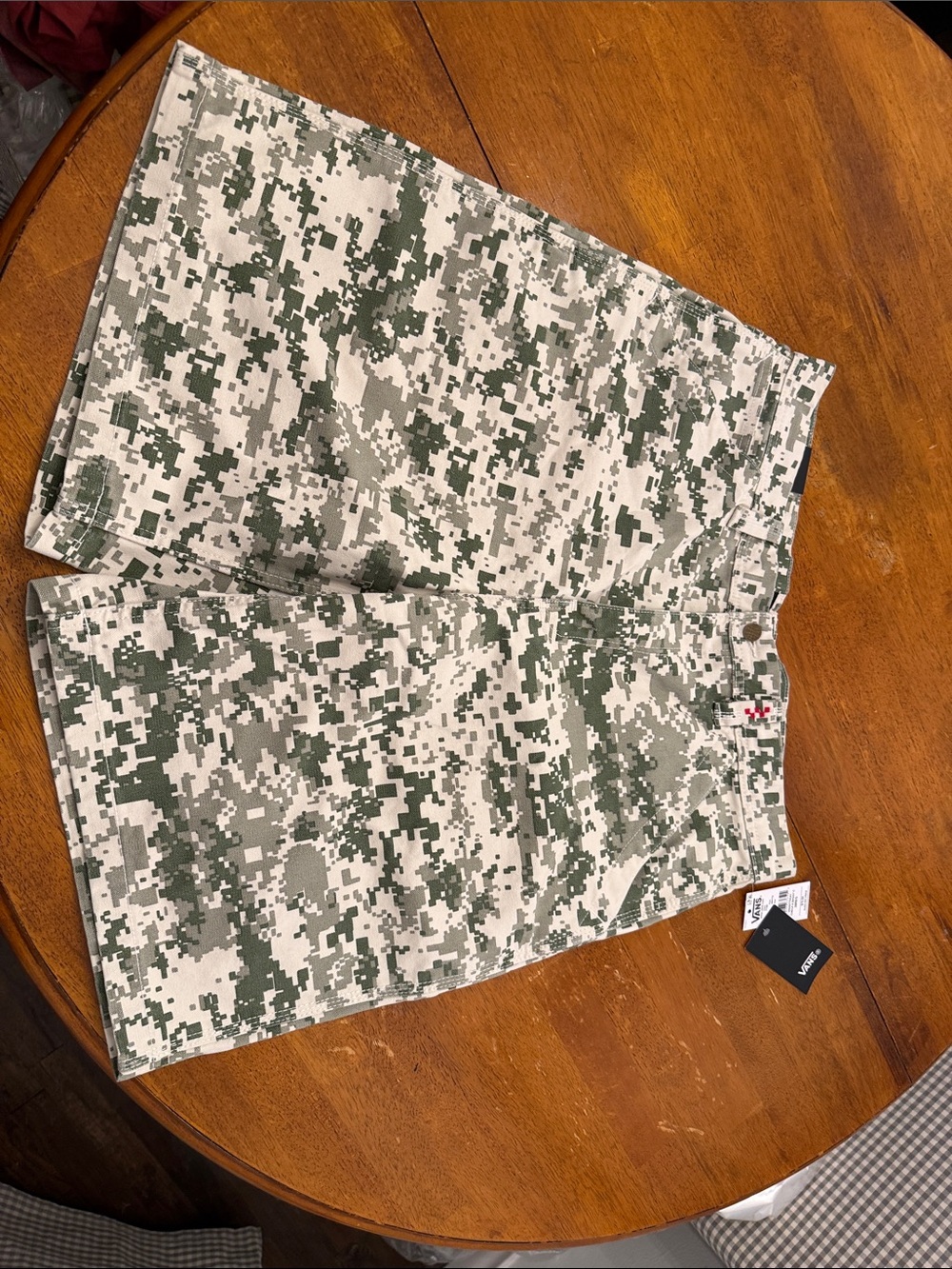 Vans Men's Digital Camo Cargo Shorts - Green & White size 38